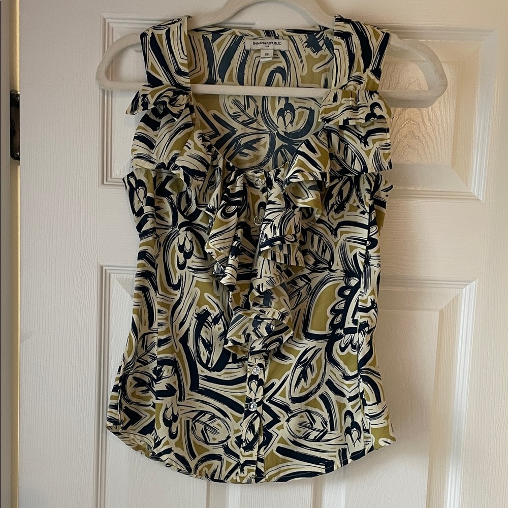 Banana Republic Sleeveless Blouse